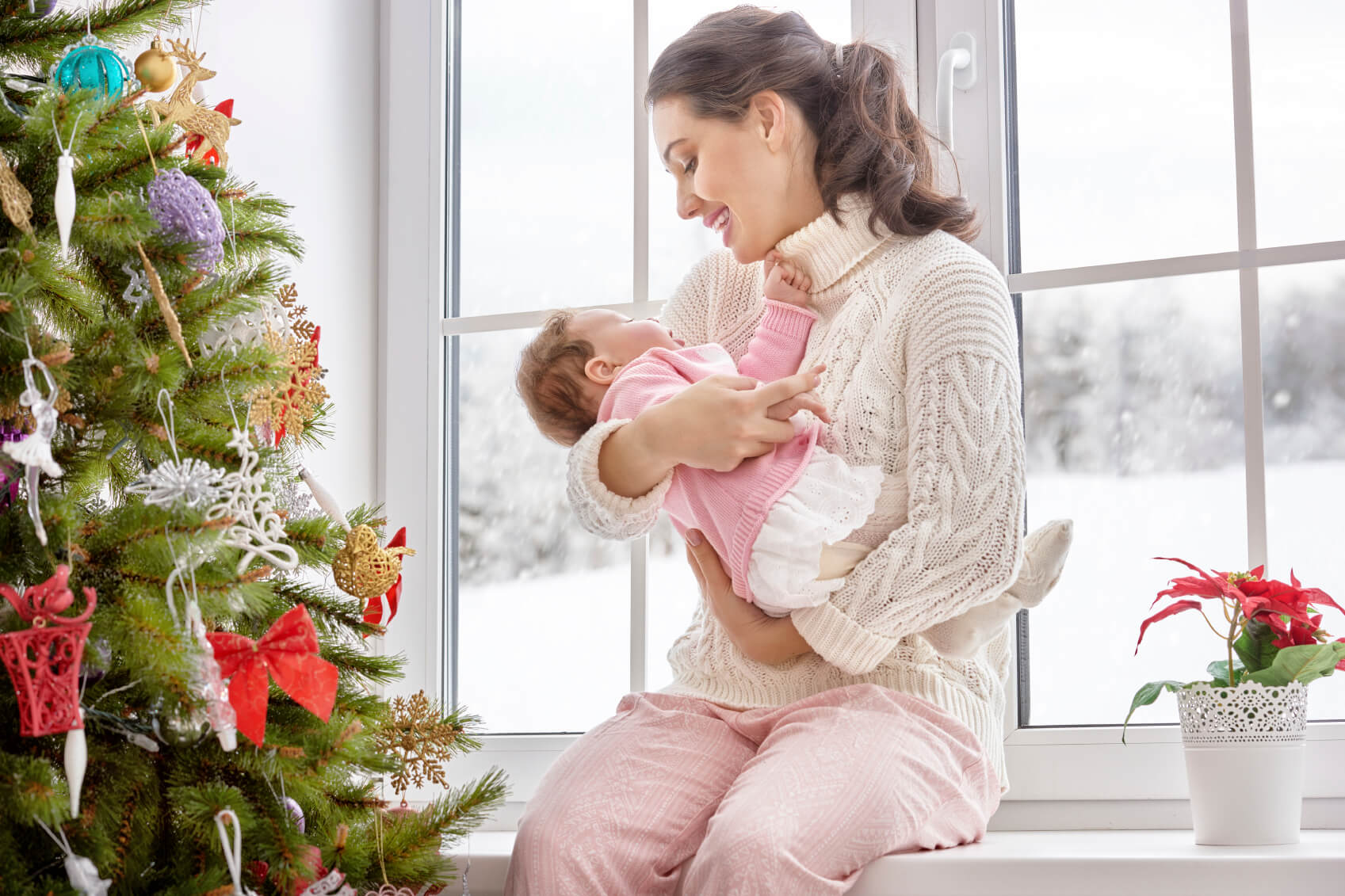 What should you get for a new mom this holiday?